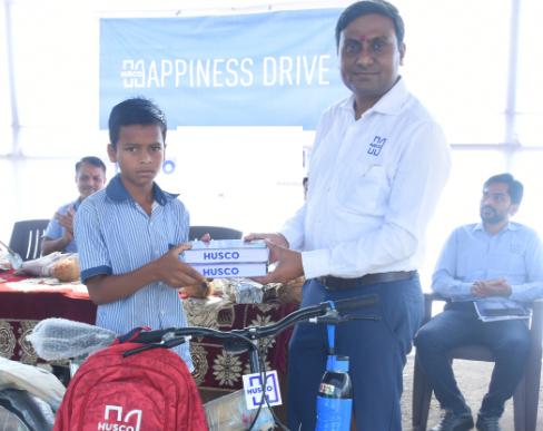 Educational Resources distribution – Husco’s Happiness Drive